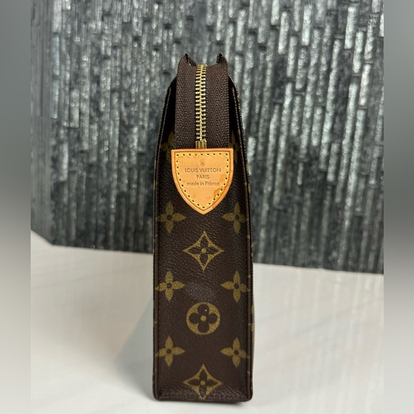👝Authentic Louis Vuitton Monogram Toiletry Pouch 26 Cosmetic Bag Clutch - Picture 3 of 15